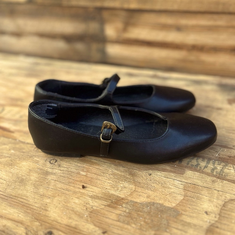 AMERICAN EAGLE | Black Flats W/ Strap 7